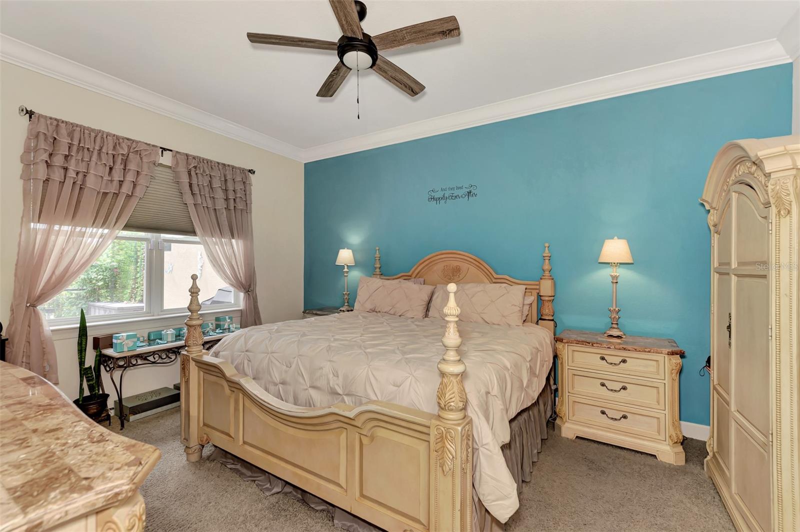 13104 Creekside Lane