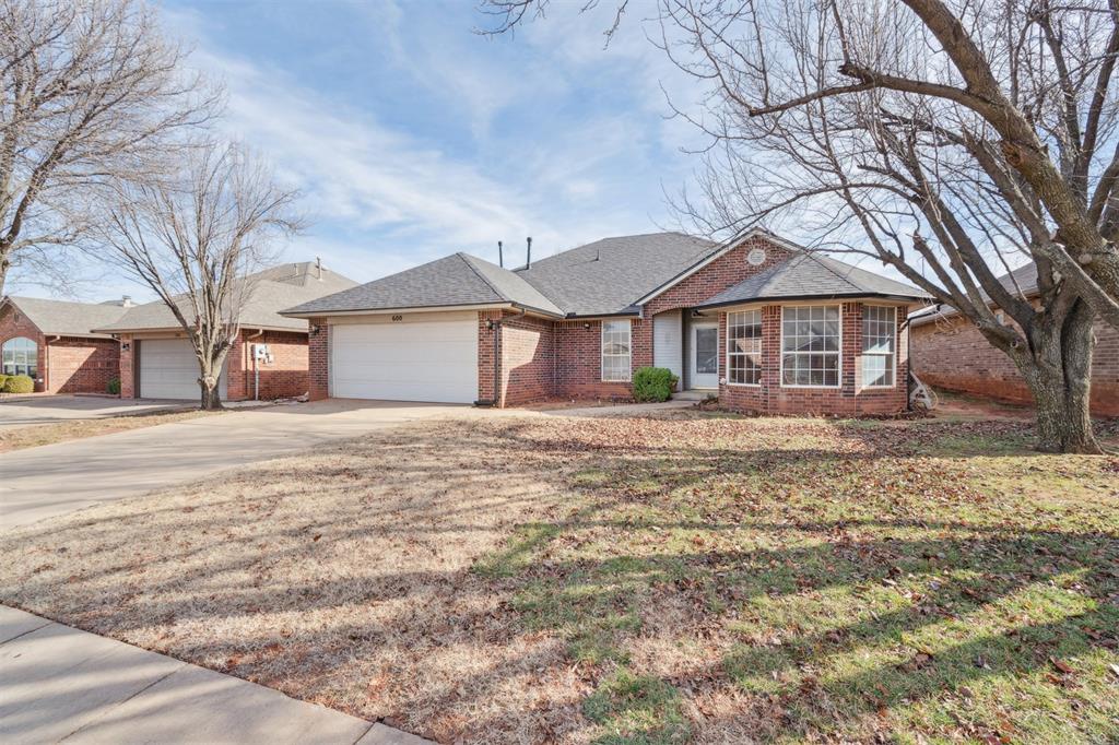 New Price! Lots of square footage in Edmond schools with upstairs bonus room which could be a 4th bed, study, additional living. Roof replaced in 2022. Wonderful floor plan with vaulted ceilings and open kitchen that has granite counters. Primary bed suite features double sinks, whirlpool tub, separate shower and dual walk-in closets. Primary bed also has access to the back covered patio. The additional 2 bedrooms share a spacious hall bathroom. Laminate floors throughout the main spaces downstairs.