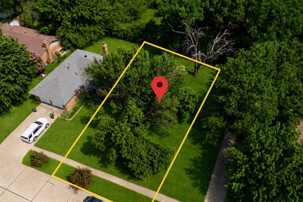 Great location in a lovely neighborhood. Can be used as a building lot within the confines of the deed restrictions (see attached) and set backs per Norman code.  Buyer should go through the City of Norman Public Works and Planning Departments in order to determine best use of this lot.  This lot is a part of the OK Master Conservancy Plan and building rules and regulations set forth by the City of Norman will conform with the Master Conservancy rules and don't require any additional permissions from Conservancy.  Title work has been completed as of June, 2025 so will just need a quick update.  See attachments.  Oakhurst Addition does not have an active HOA but HOA rules are attached.  A survey would be required to determine the exact location of lot lines and easements for the property.  This property is designated R-1, Single Family Dwelling Unit District.