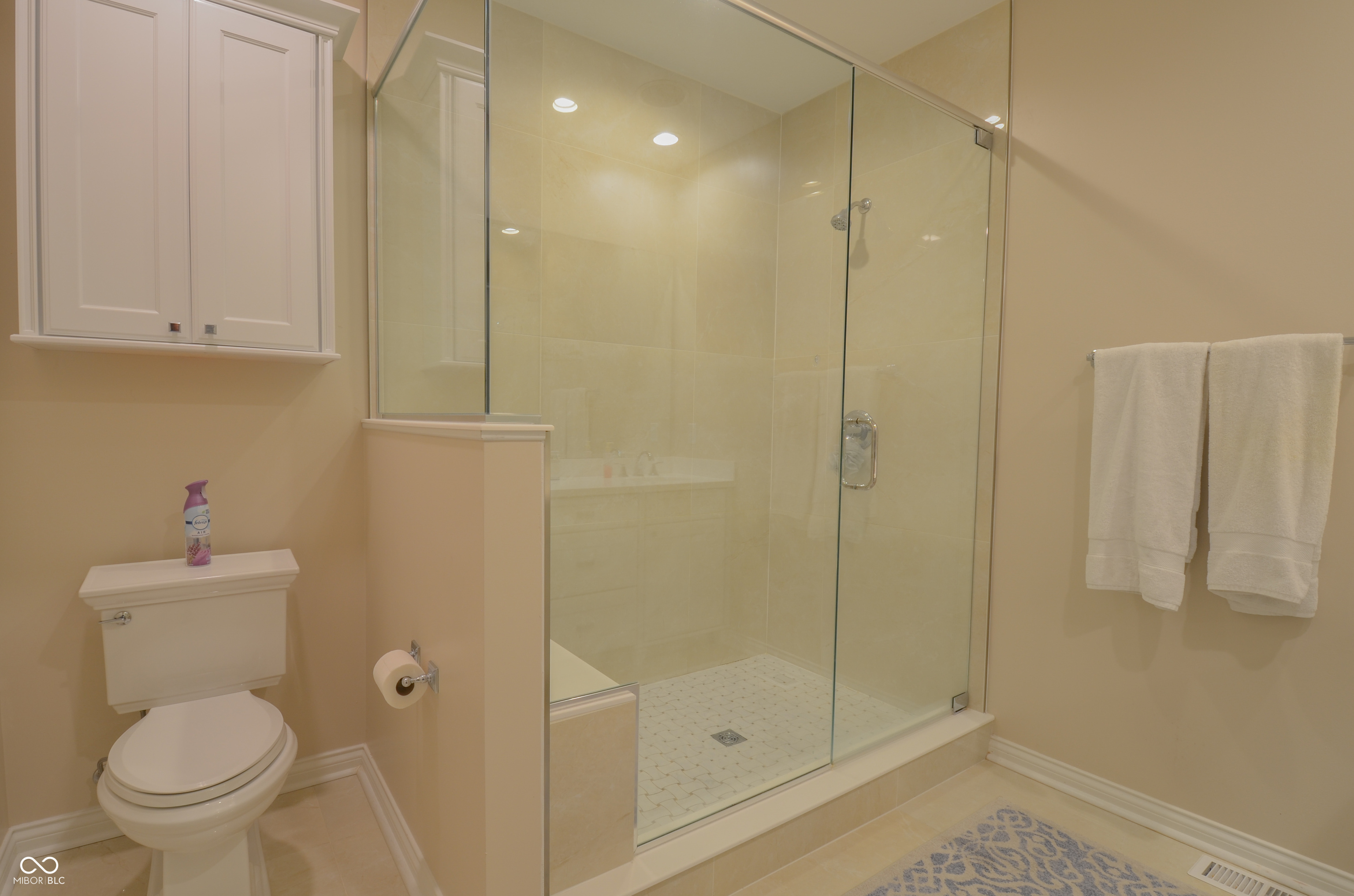 1738 Pathway Drive S