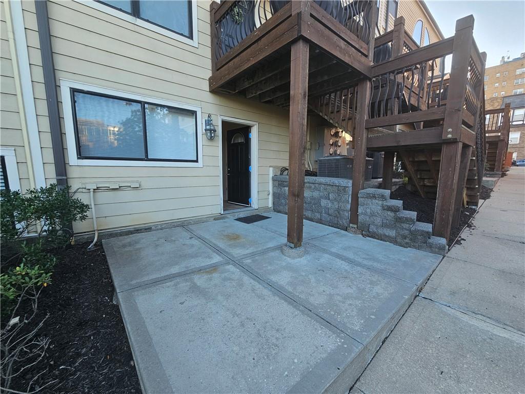 530 W 10th Street 530