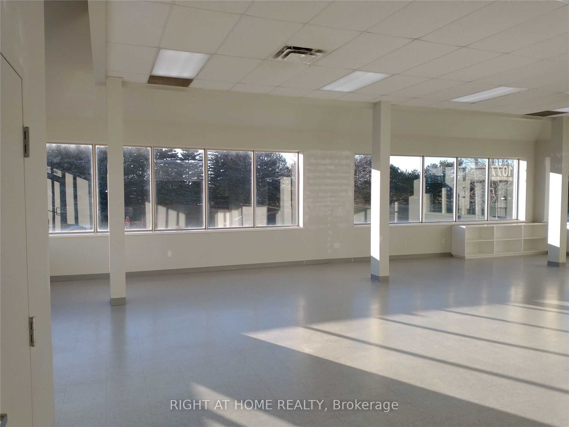 1077 Boundary Rd 108