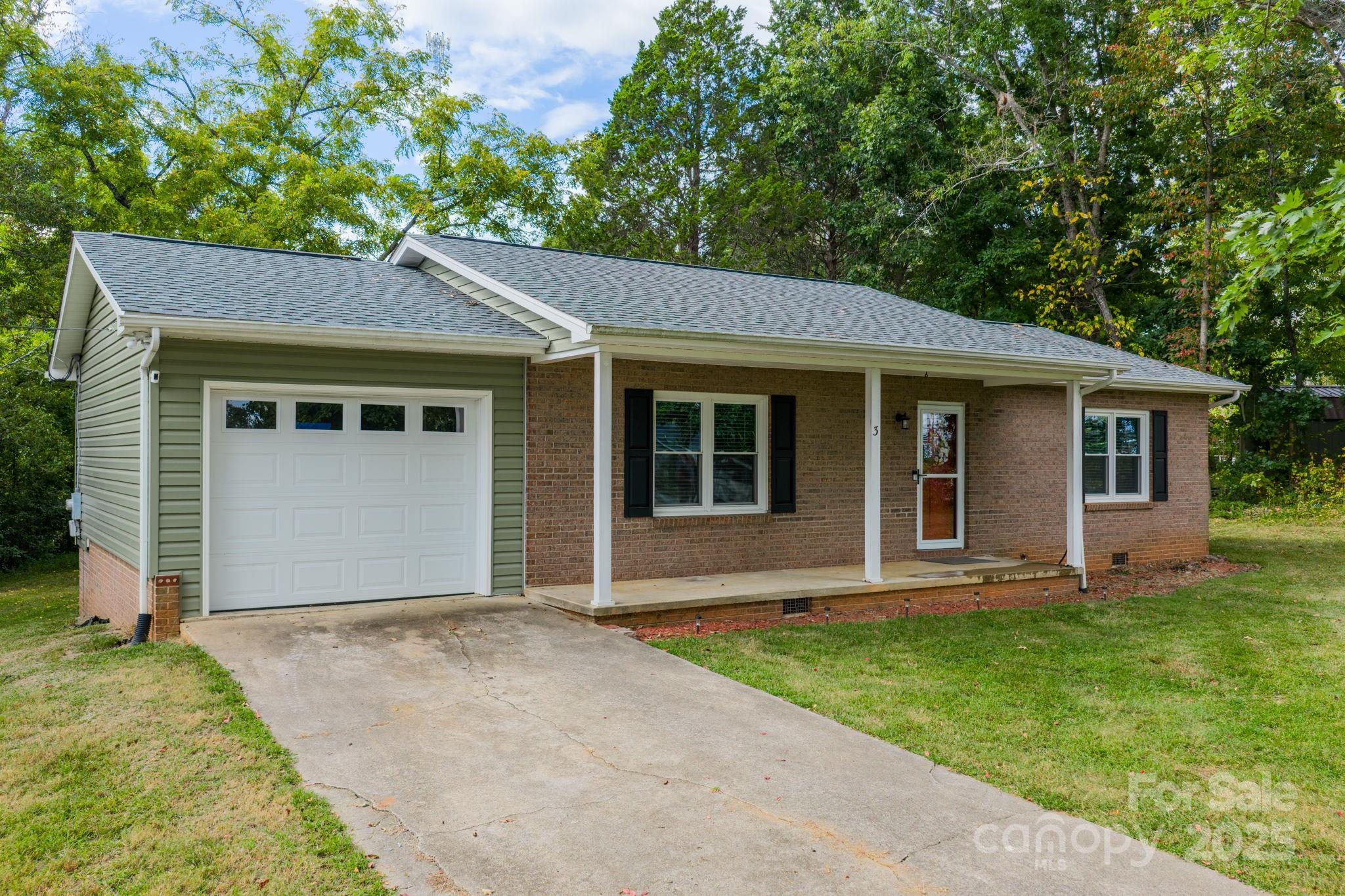 3 Mccall Place