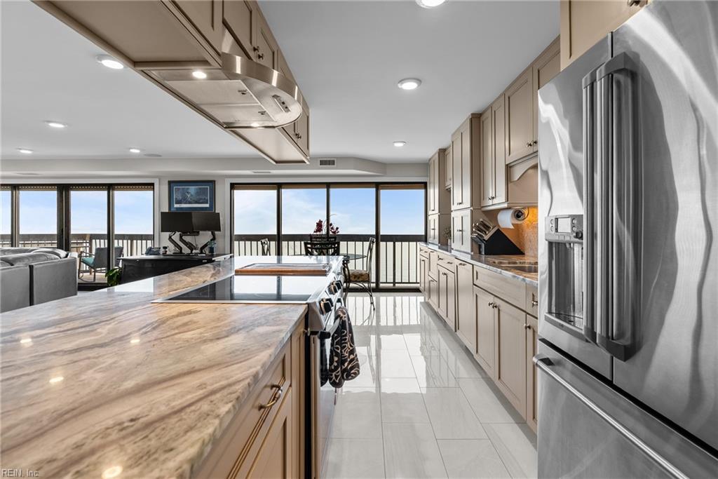 2830 Shore Drive 1103