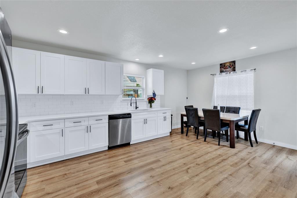 1104 E Mulkey Street