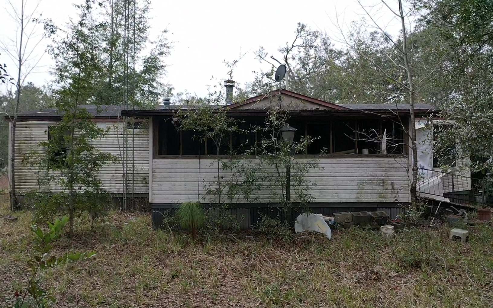 Live Oak Real Estate 21156 104th Place Live Oak ,FL available for