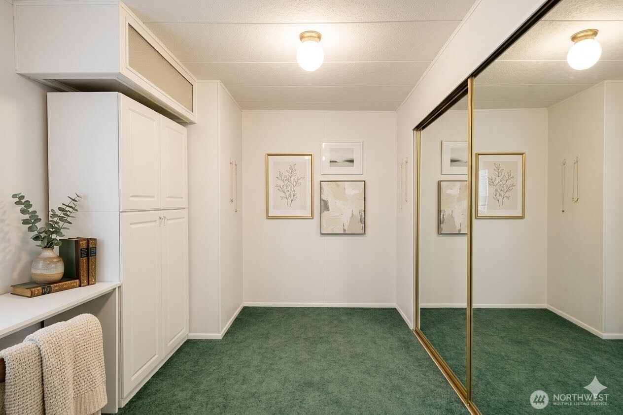 1200 Lincohn Street 301