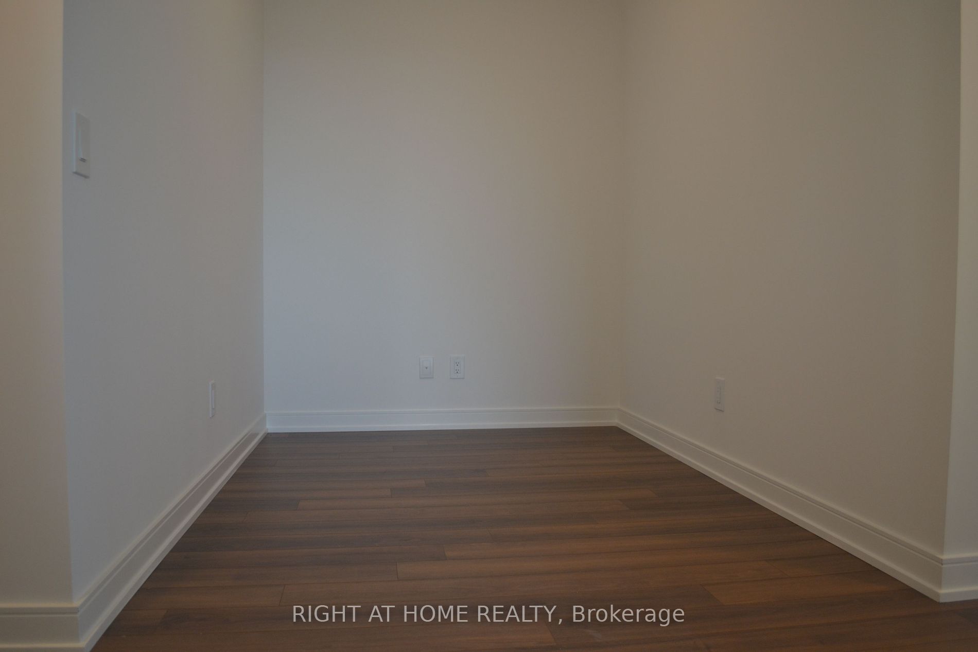 30 Samuel Wood Way 1208