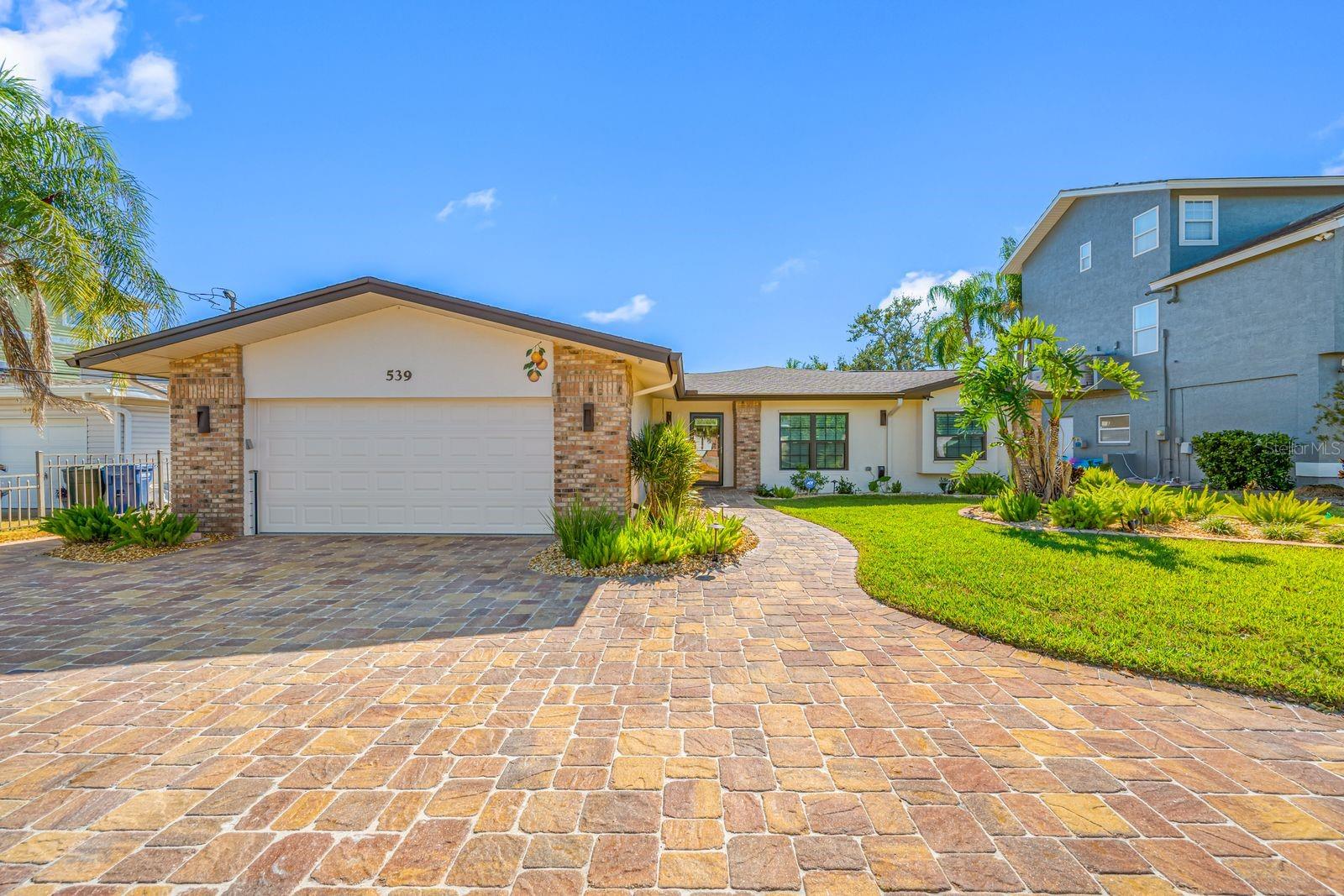 539 Baywood Drive S