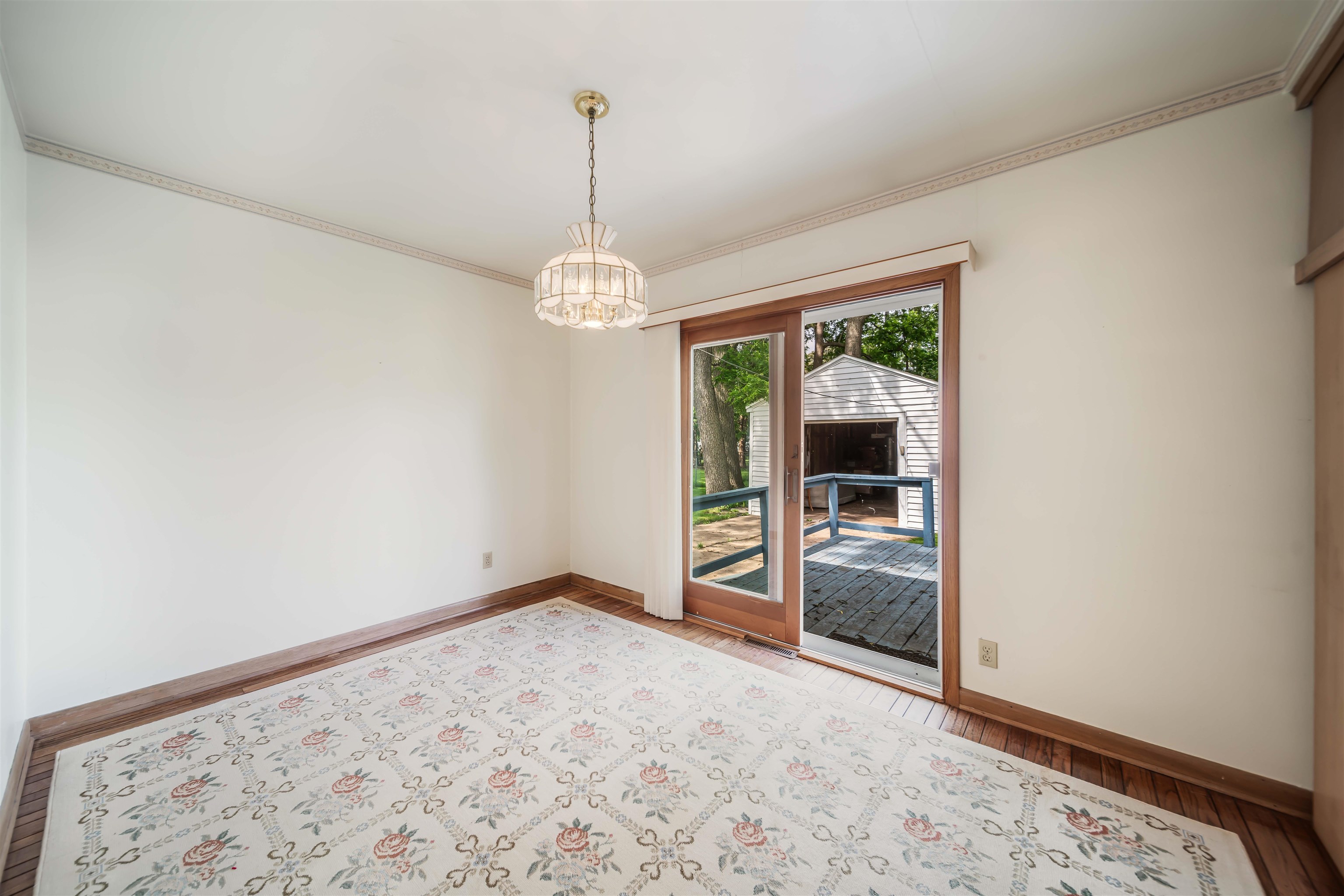 1943 HUBBARD Street