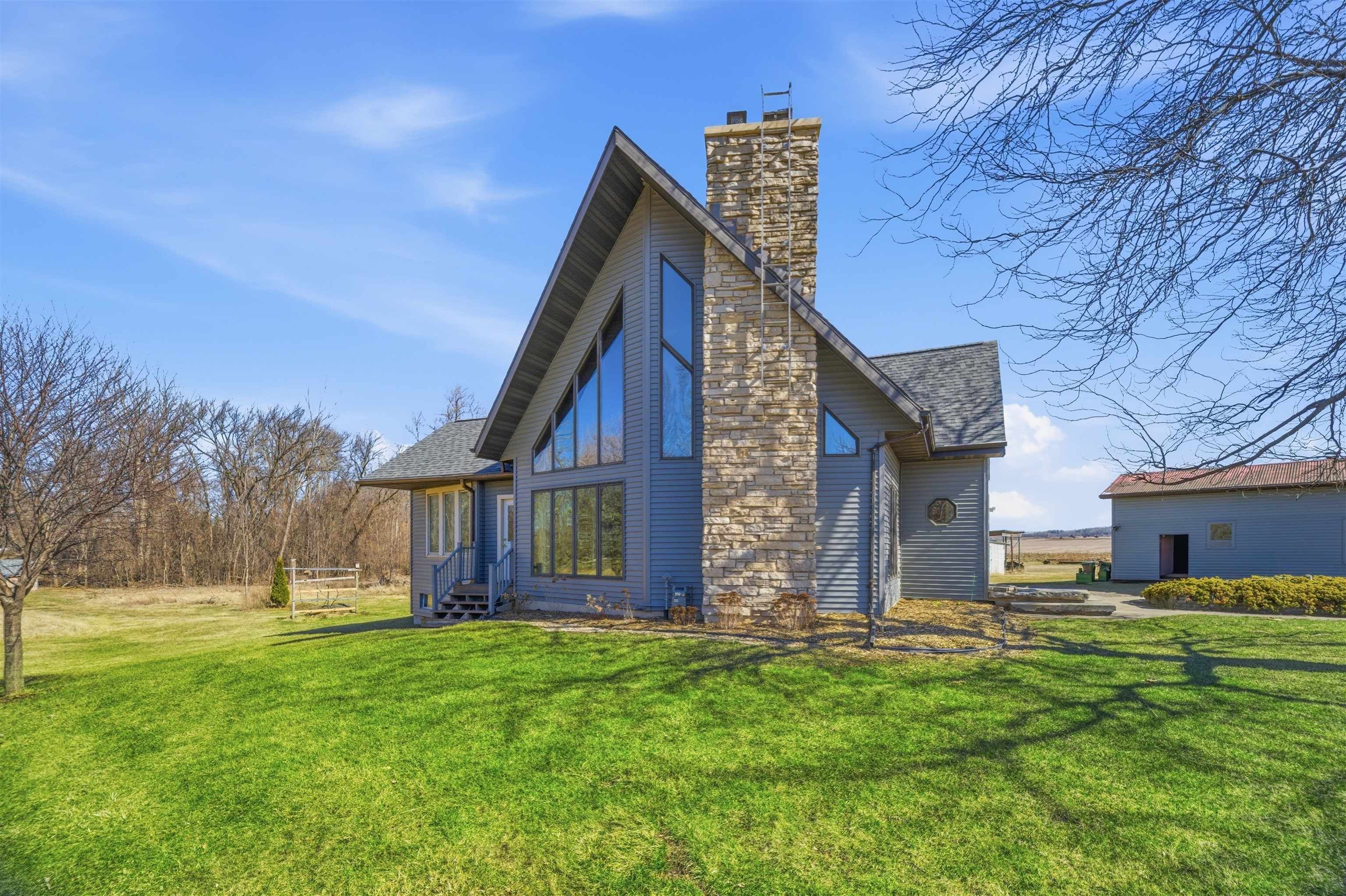 N4640 Lakeshore Drive