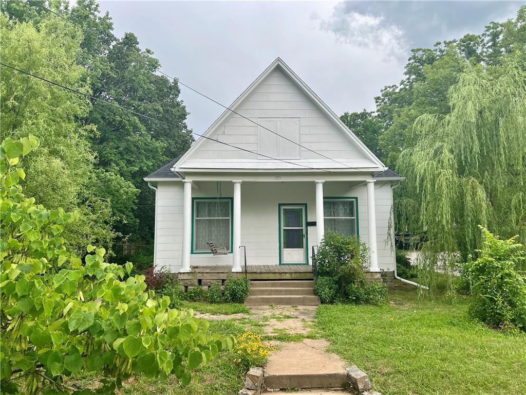 721 W Walnut Street