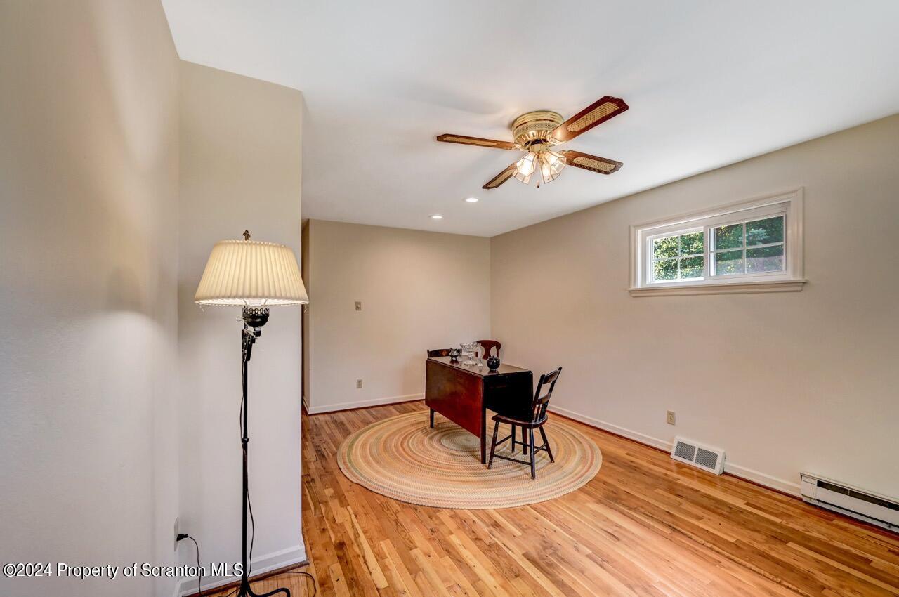 100 Buckhill