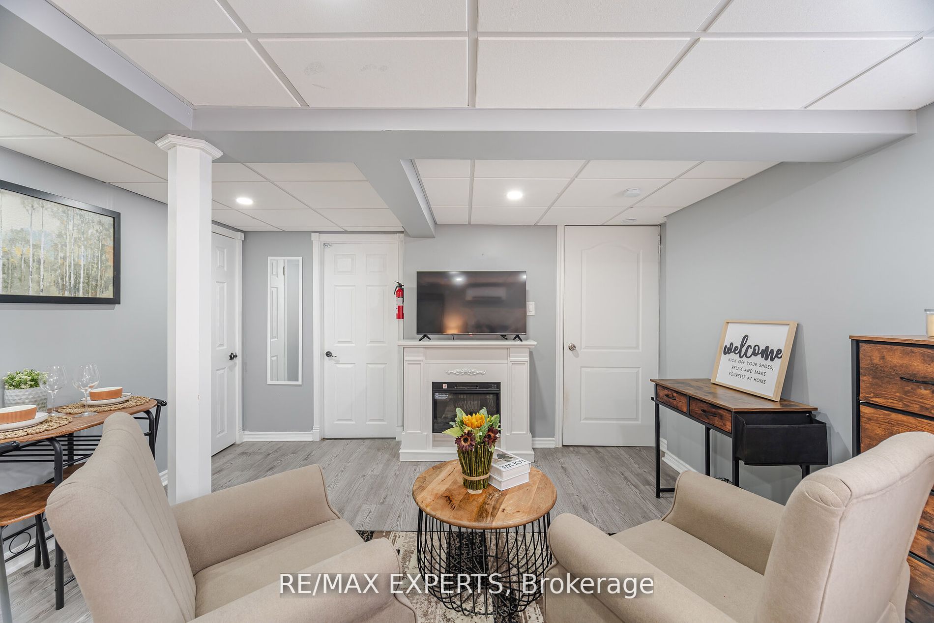9 Grand River Crt