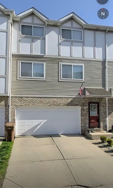 NEWER TOWN HOME BUILT IN 2005. HOUSE IS READY TO MOVE IN. IT HAS A HUGE LIVING ROOM, A MODERN KITCHEN, HALF BATH AND DINING ROOM IN THE MAIN FLOOR. THE SECOND LEVEL FEATURES A TWO GOOD SIZE BEDROOMS AND A AMPLE ELEGANT BATHROOM. IT IS A MUST SEE. EASY TO SHOW.