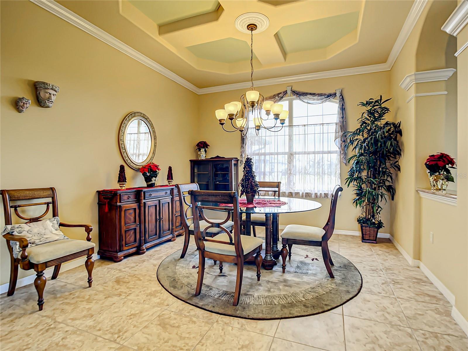 938 Boundary Boulevard