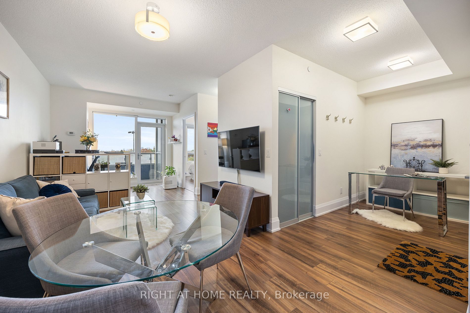 120 Harrison Garden Blvd 908