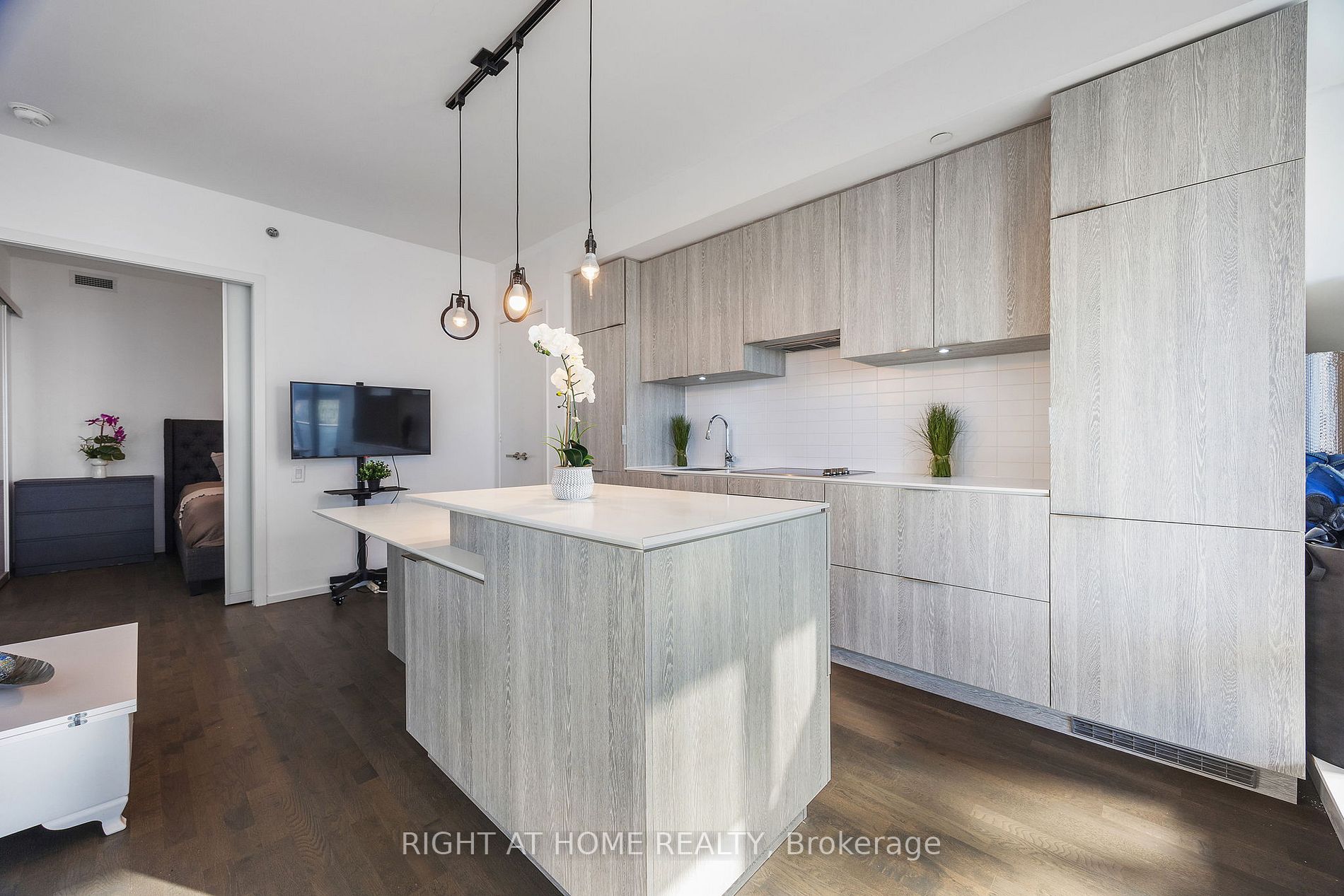 5 St. Joseph St 3403