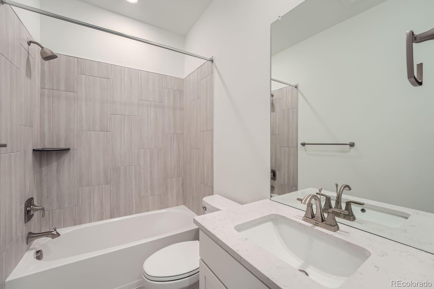 2948 S Quartz Street