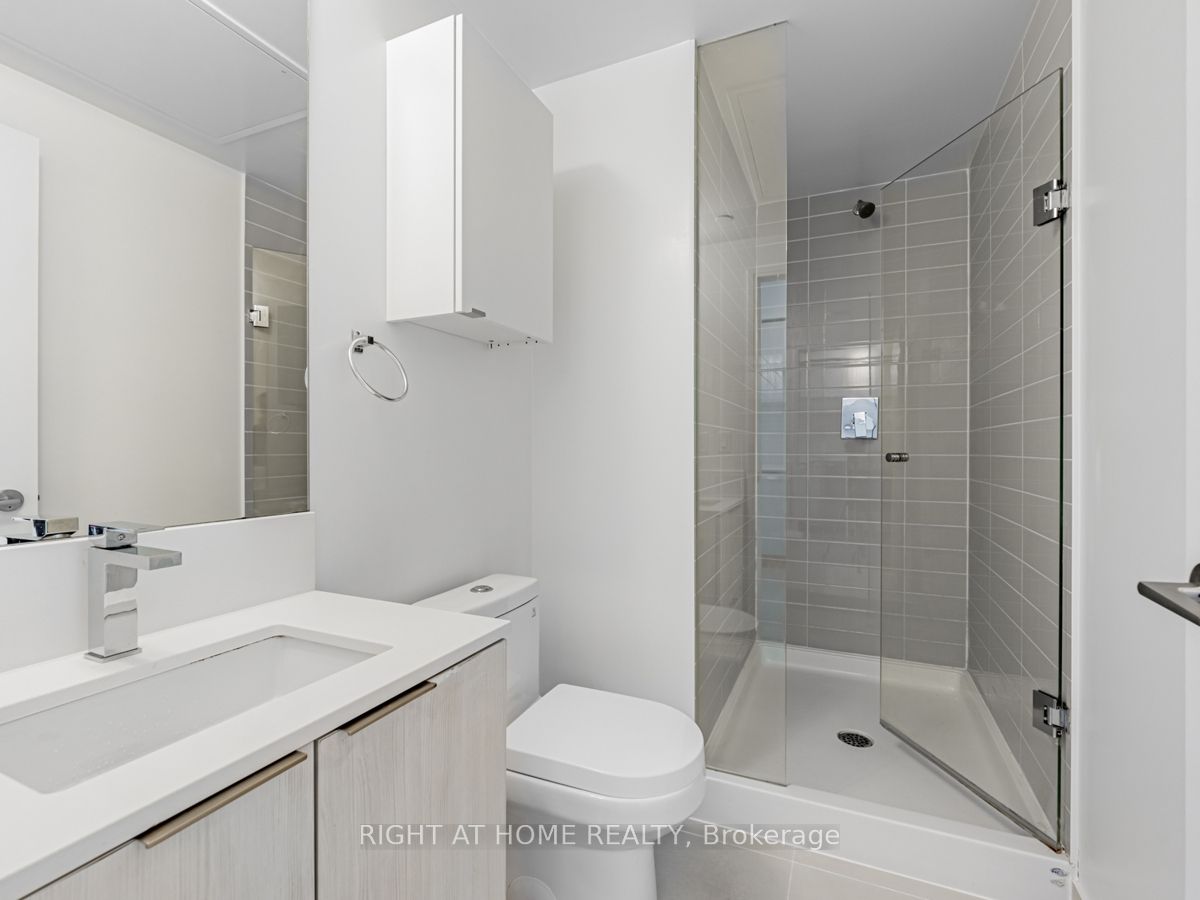 181 E Dundas St 2715