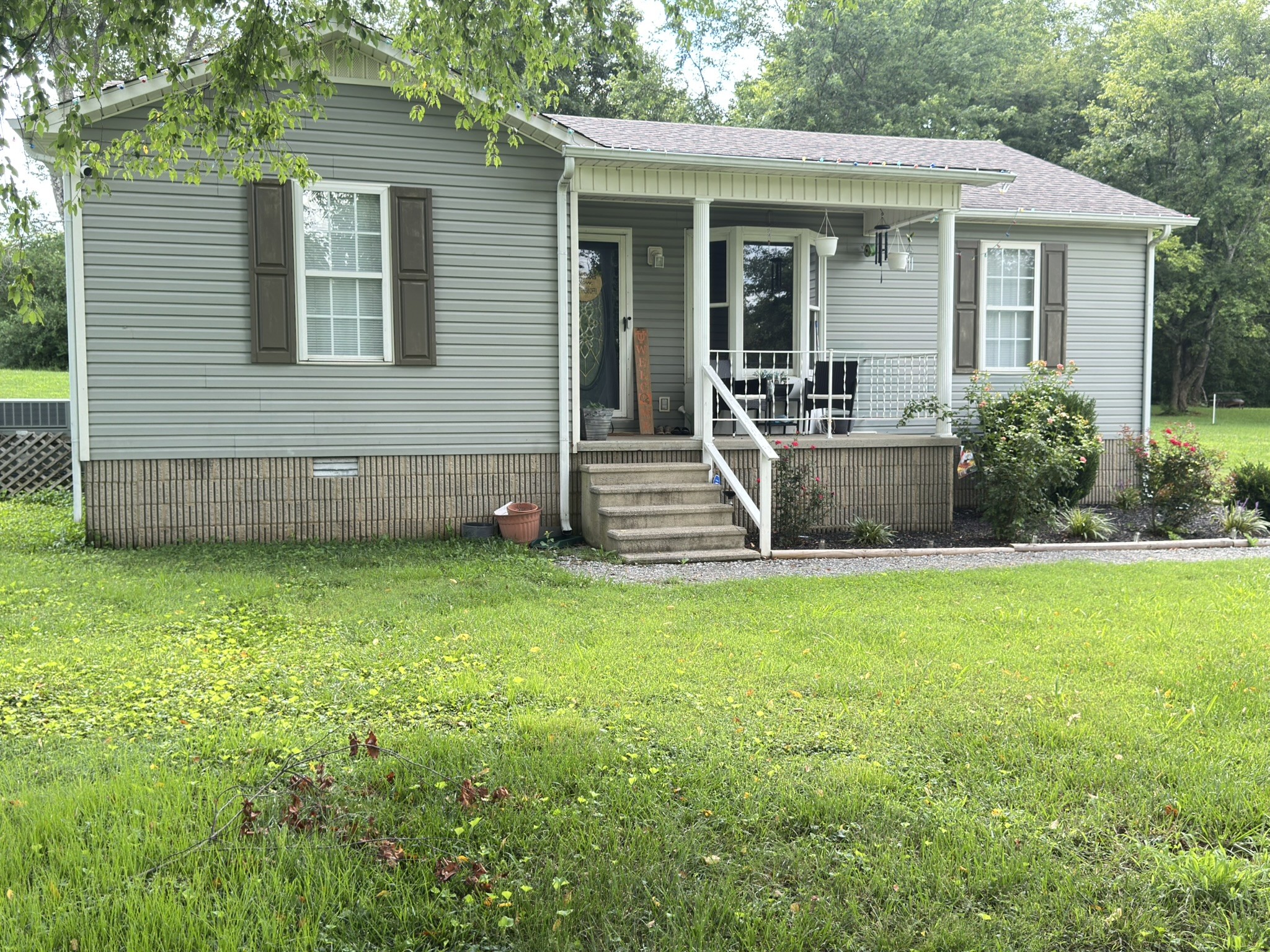 Have you been looking for the cute country house with the white picket fence? Look no further!! This is it! This cute country home has 3 bedrooms 2 baths and an open floor plan. With appliances less than two years old and updated design, this is the one you don't want to miss! Beautiful landscaping and a big yard give you plenty of room to play or sit on the porch and just watch the grass grow! A 10x10 storage shed gives even more storage. Get on out to the country!
