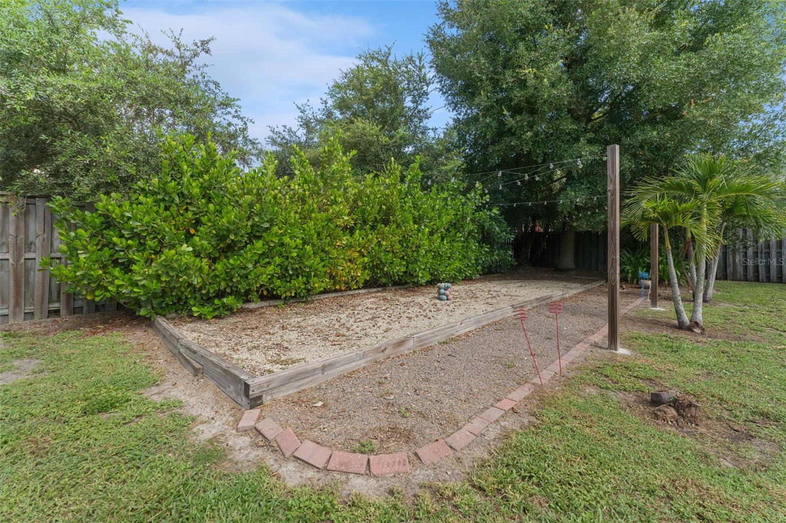 1003 E Hanna Avenue