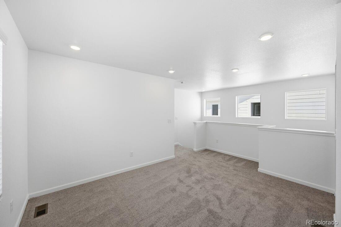 1185 Prospect Aly