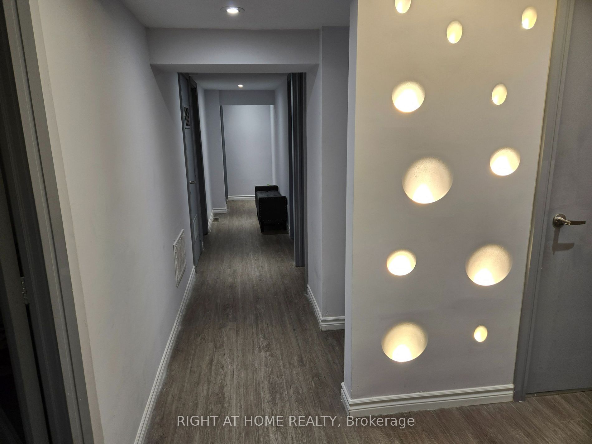 10014 N Yonge St Basment