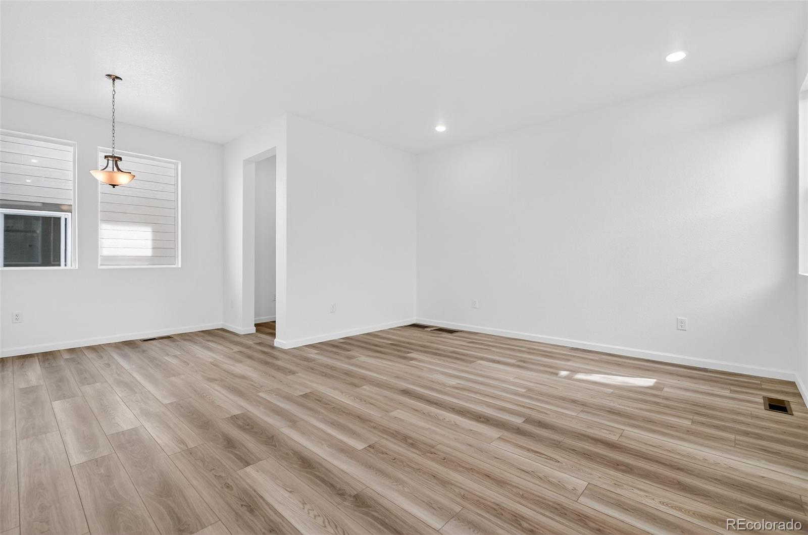 2110 Wagon Wheel Aly