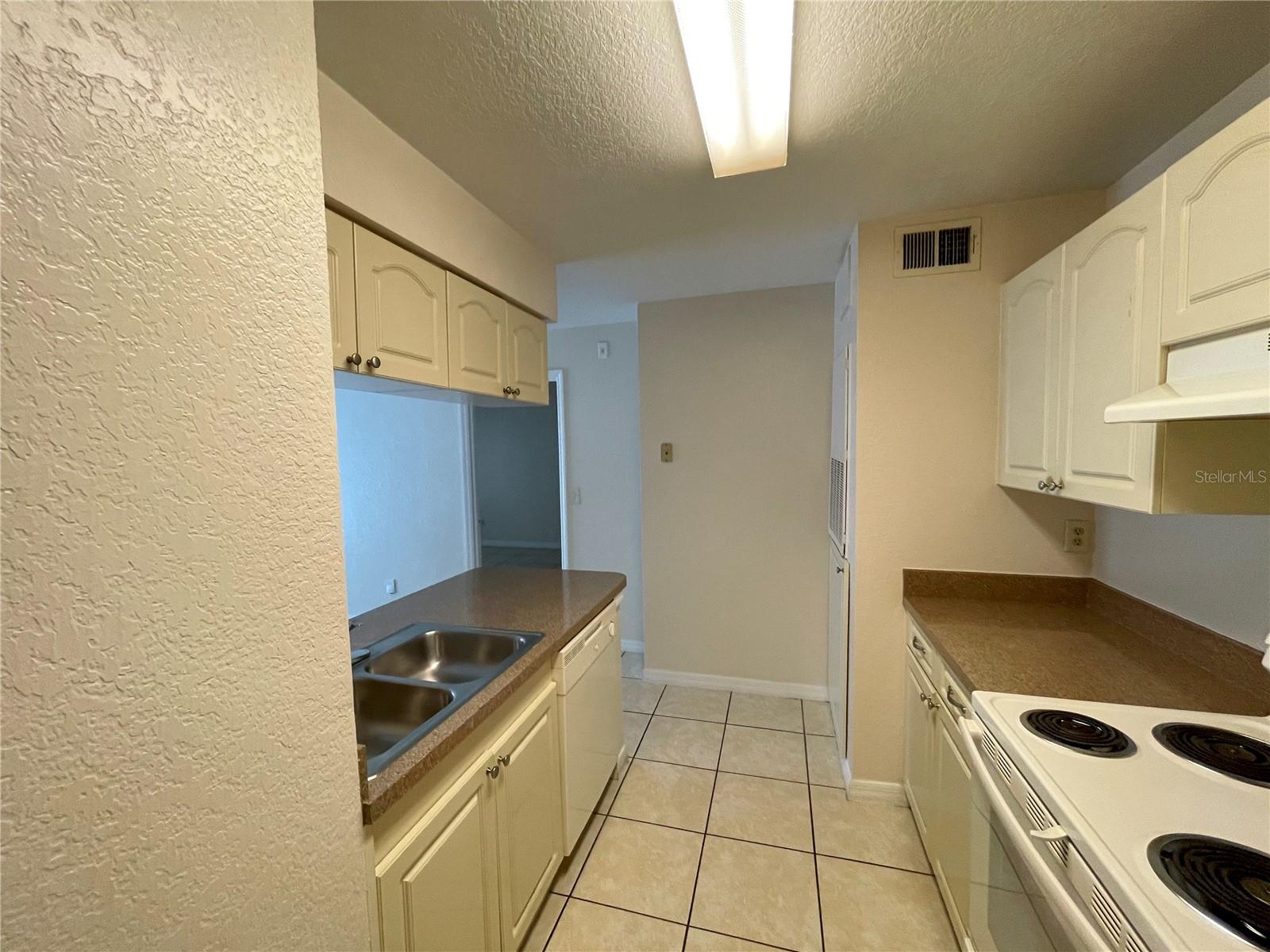 2550 N Alafaya Trail 10202
