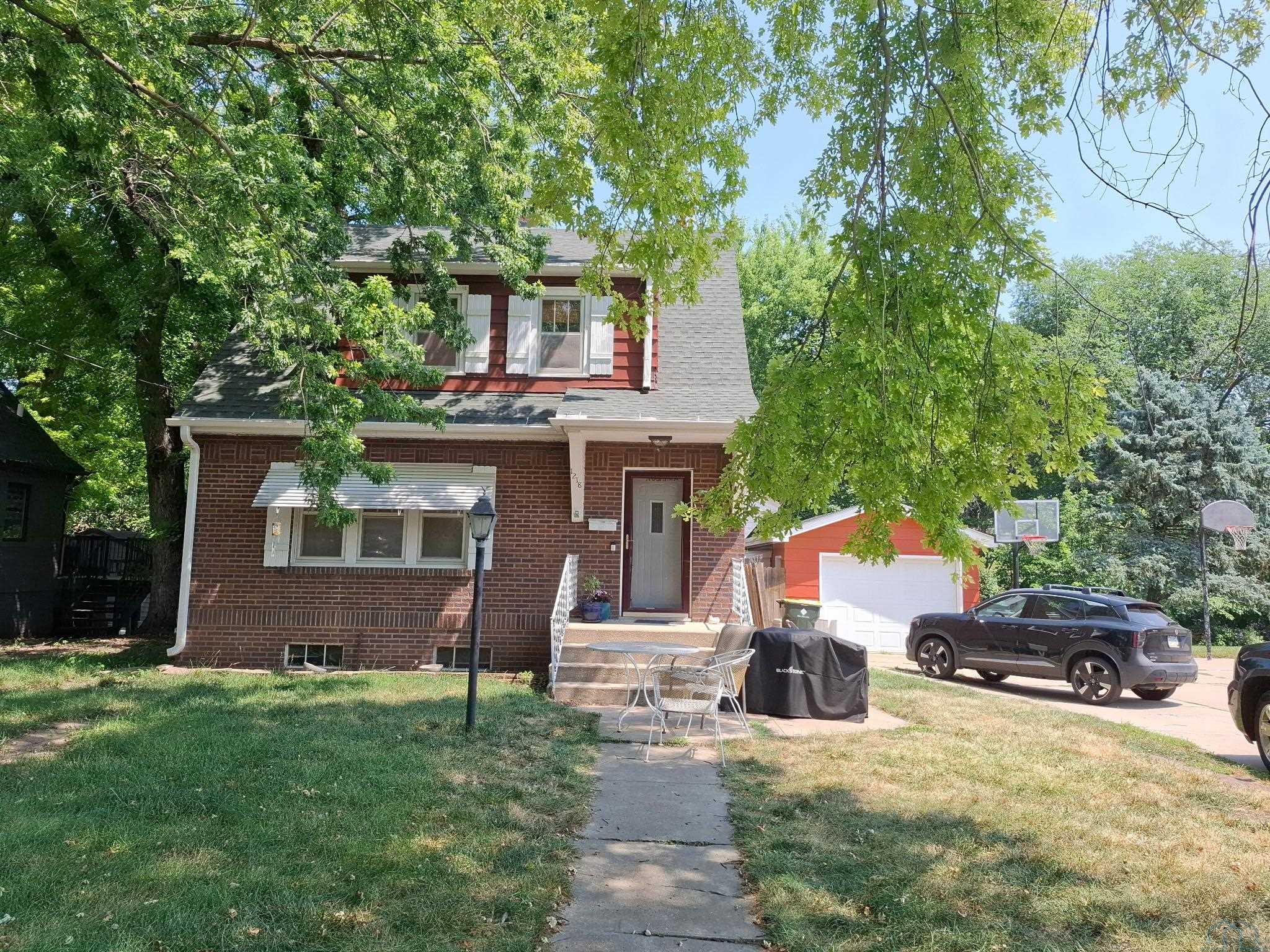 1218 S Royce