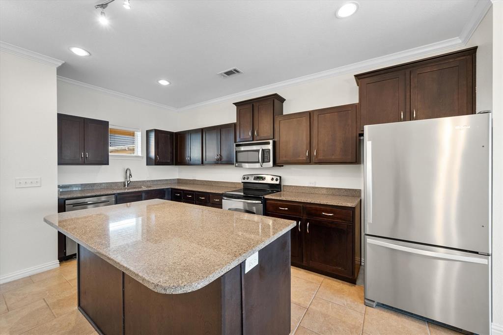 9900 Northshore Boulevard 3408