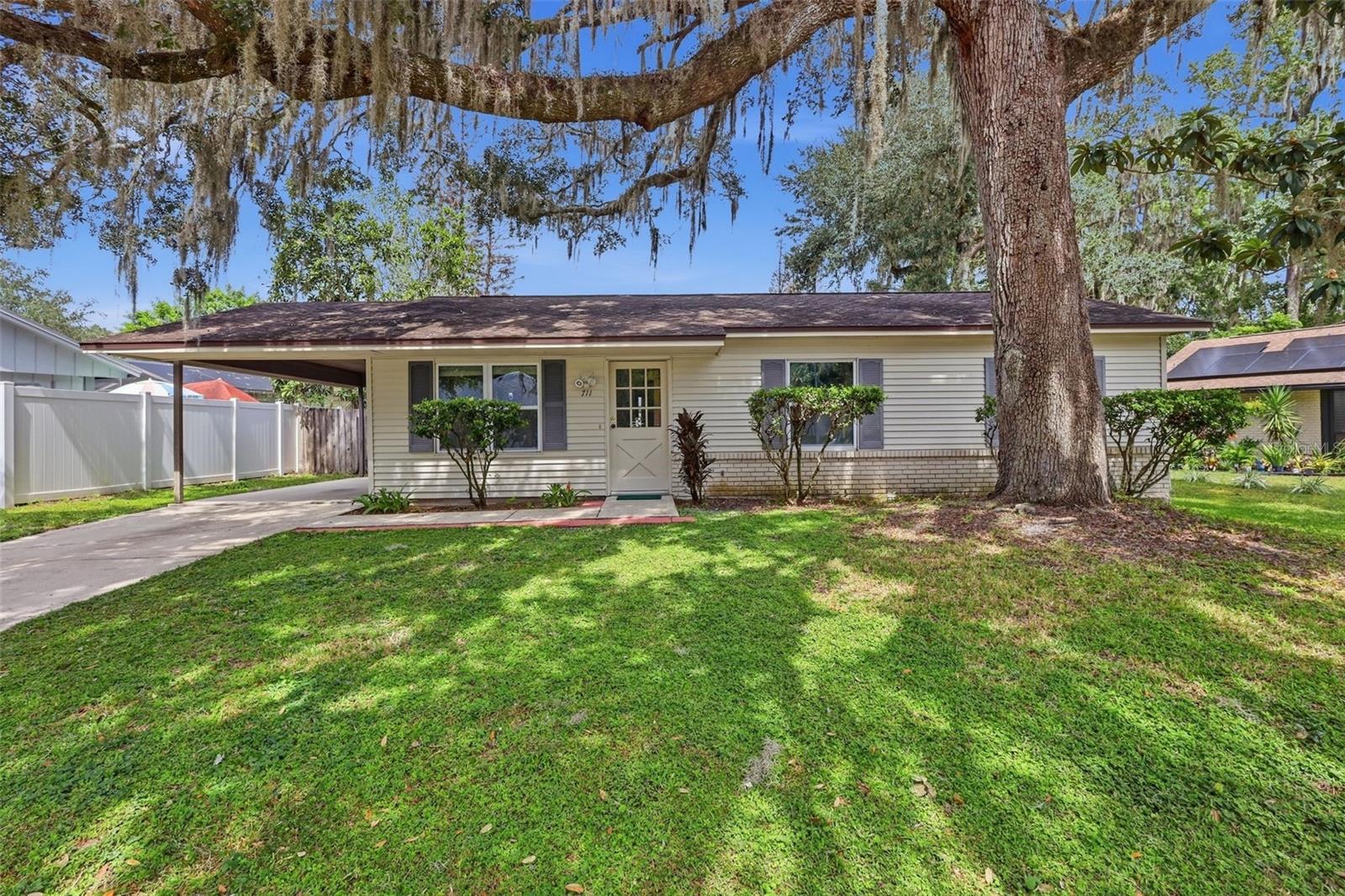 711 Thistle Place