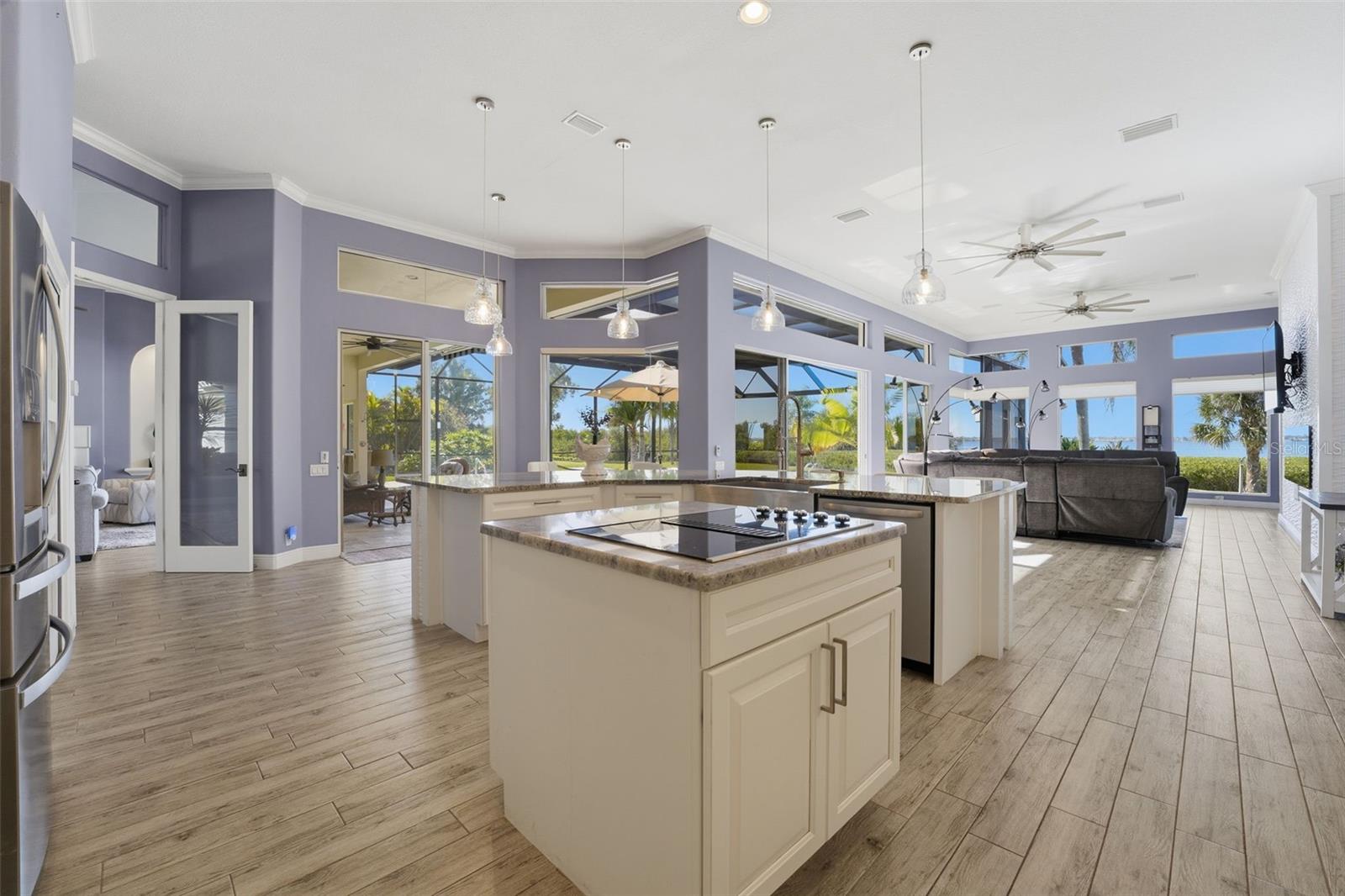 3121 Rivershore Lane