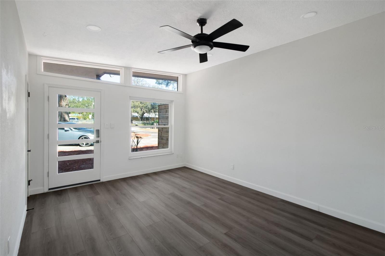 1217-1219 Lakeside Drive