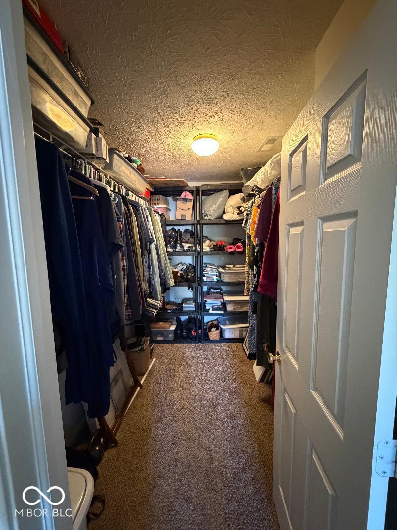 5752 Columbia Circle S