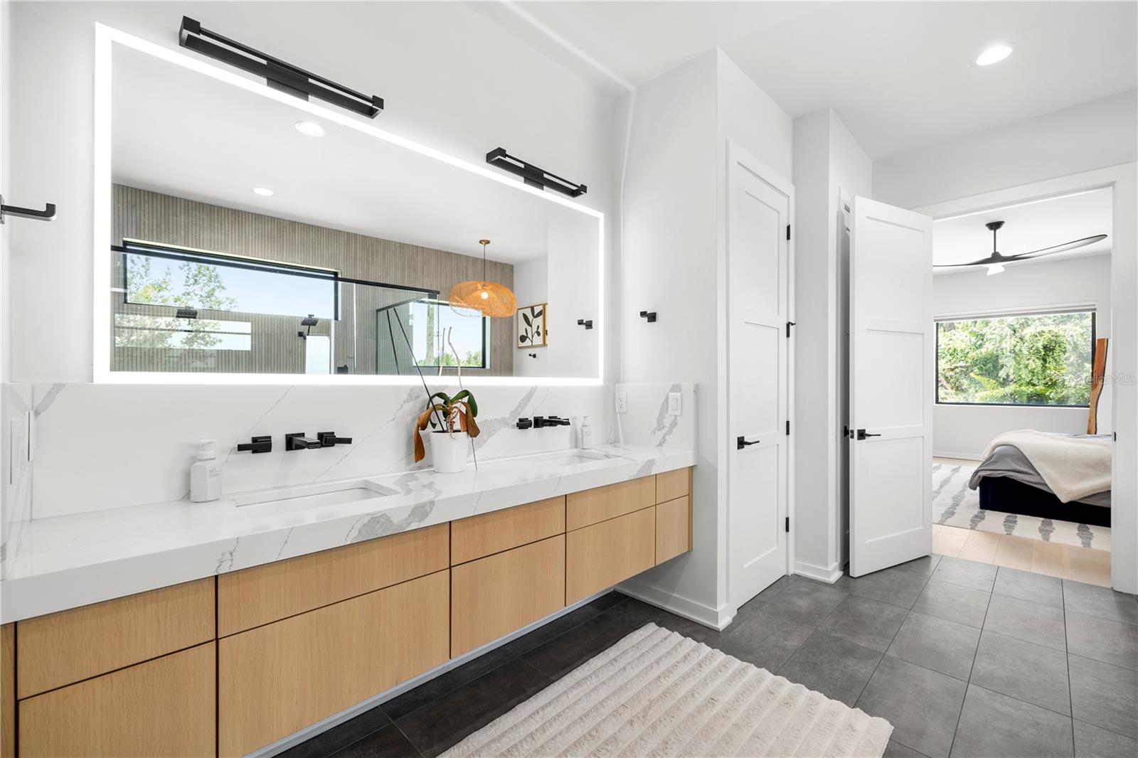 4709 W Estrella Street