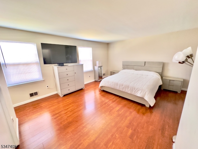 52 Westside Ave