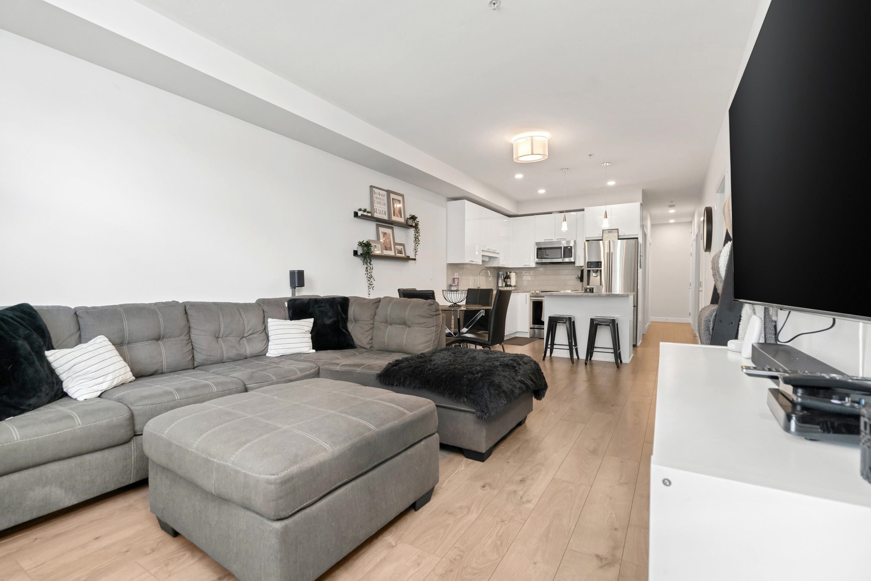 20696 Eastleigh Crescent 117