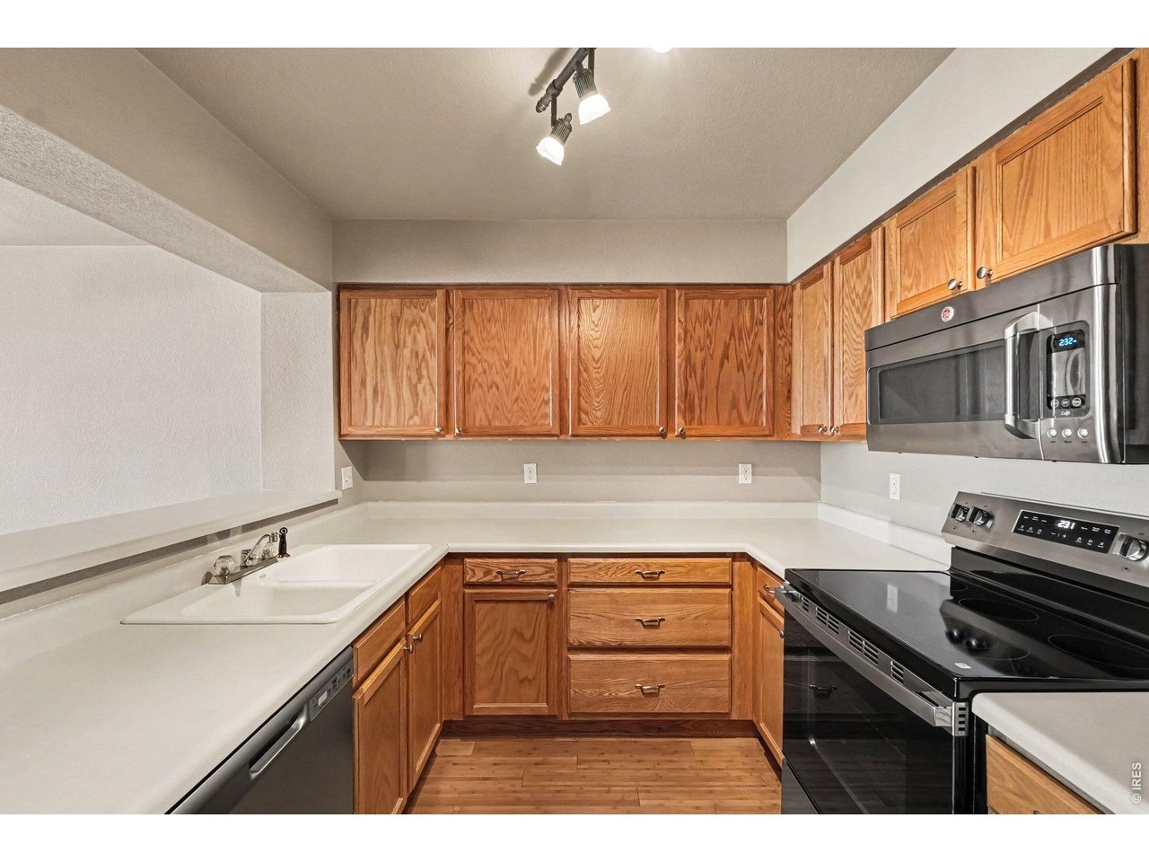 6615 Antigua Dr 11