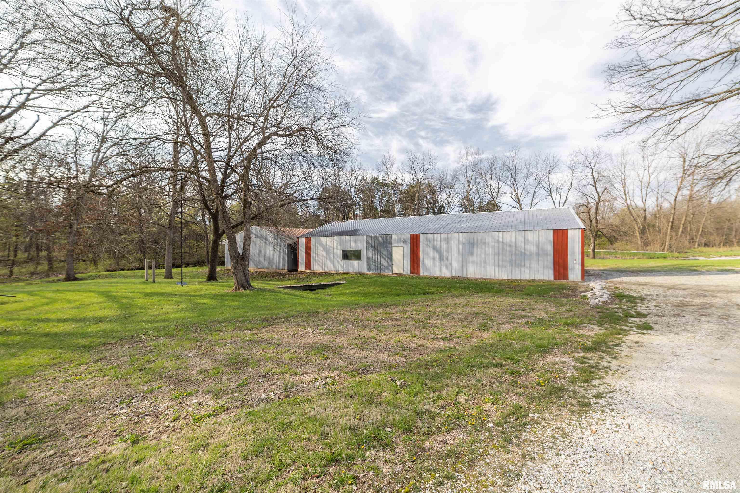 1110 E 1900th Street