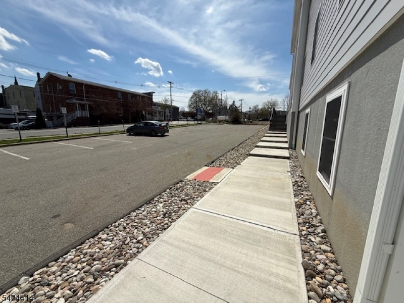 237 Main St — photo 9 of 11