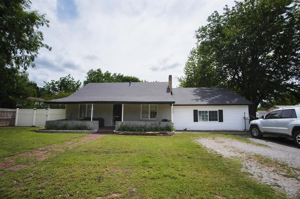 Situated on approximately ONE ACRE in a prime location along W. Boyd St in Norman, this property offers a unique opportunity with both space and convienience (especially to OU campus).