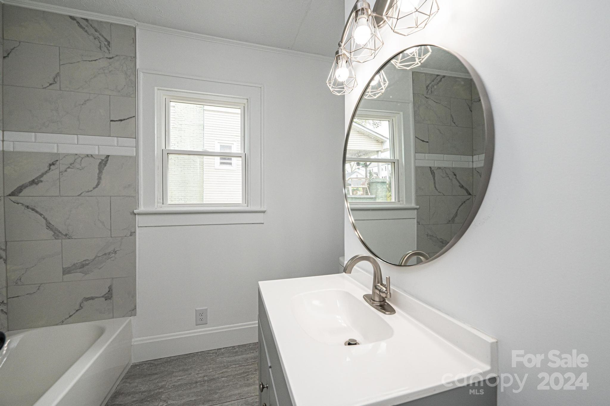 332 2nd Street Place SE