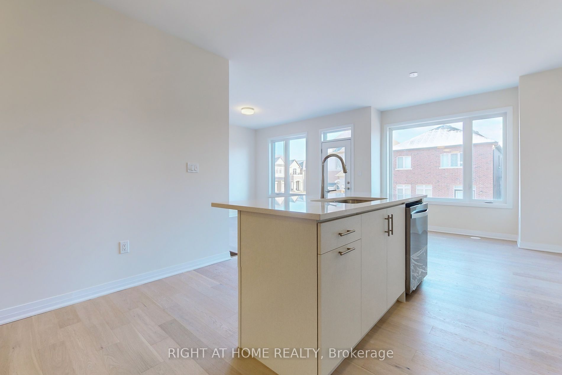 106 E Settlers Road Rd