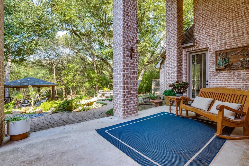 2403 Amberleaf Court