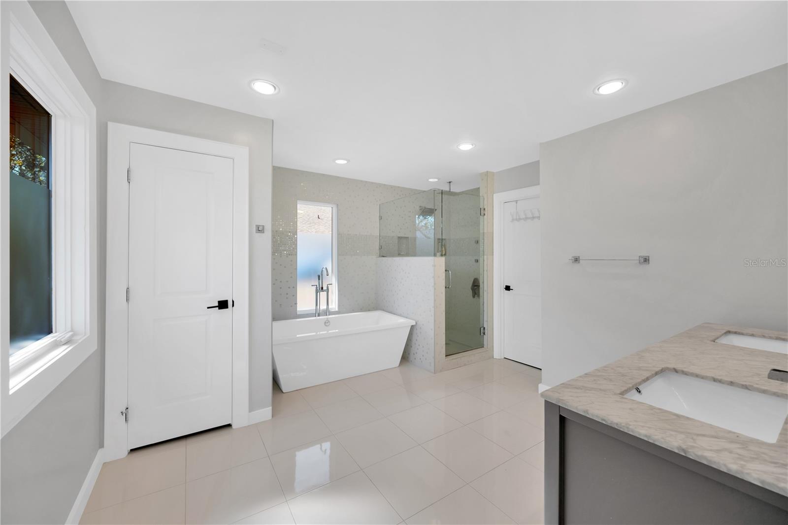 2802 Northpointe Lane