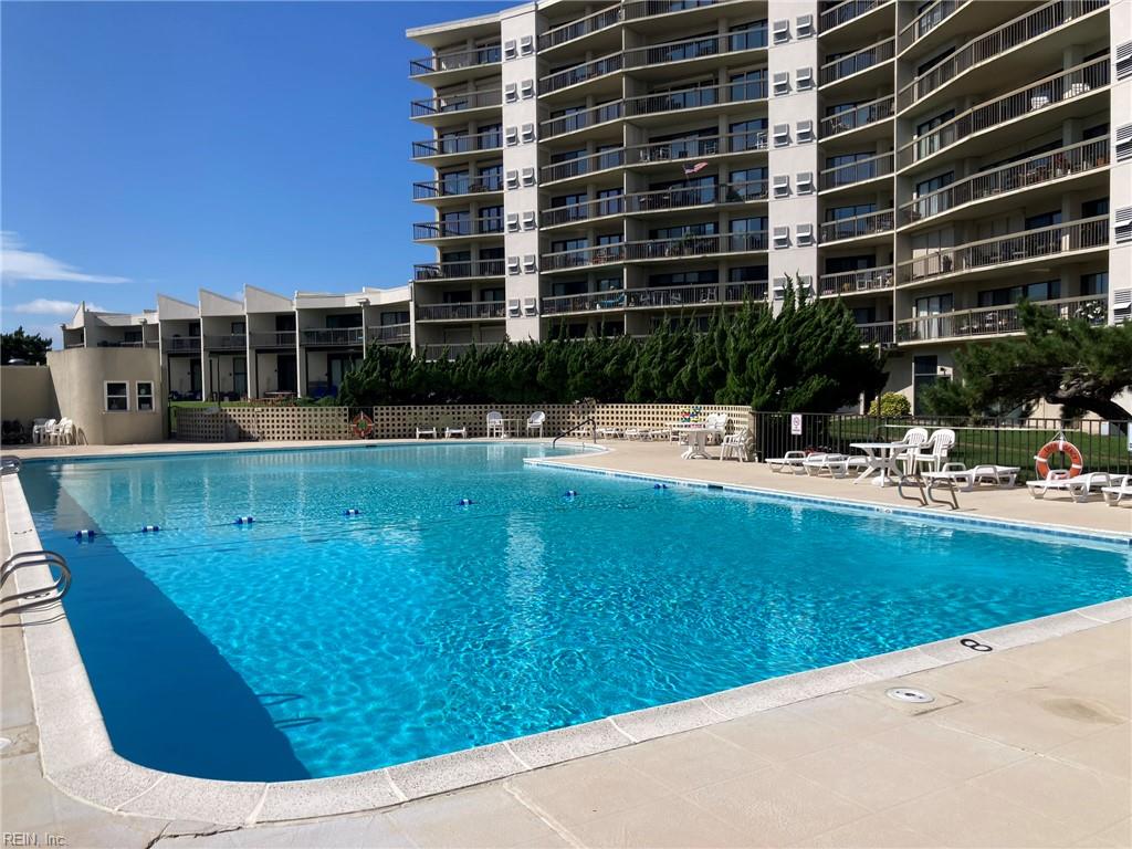 2830 Shore Drive 606
