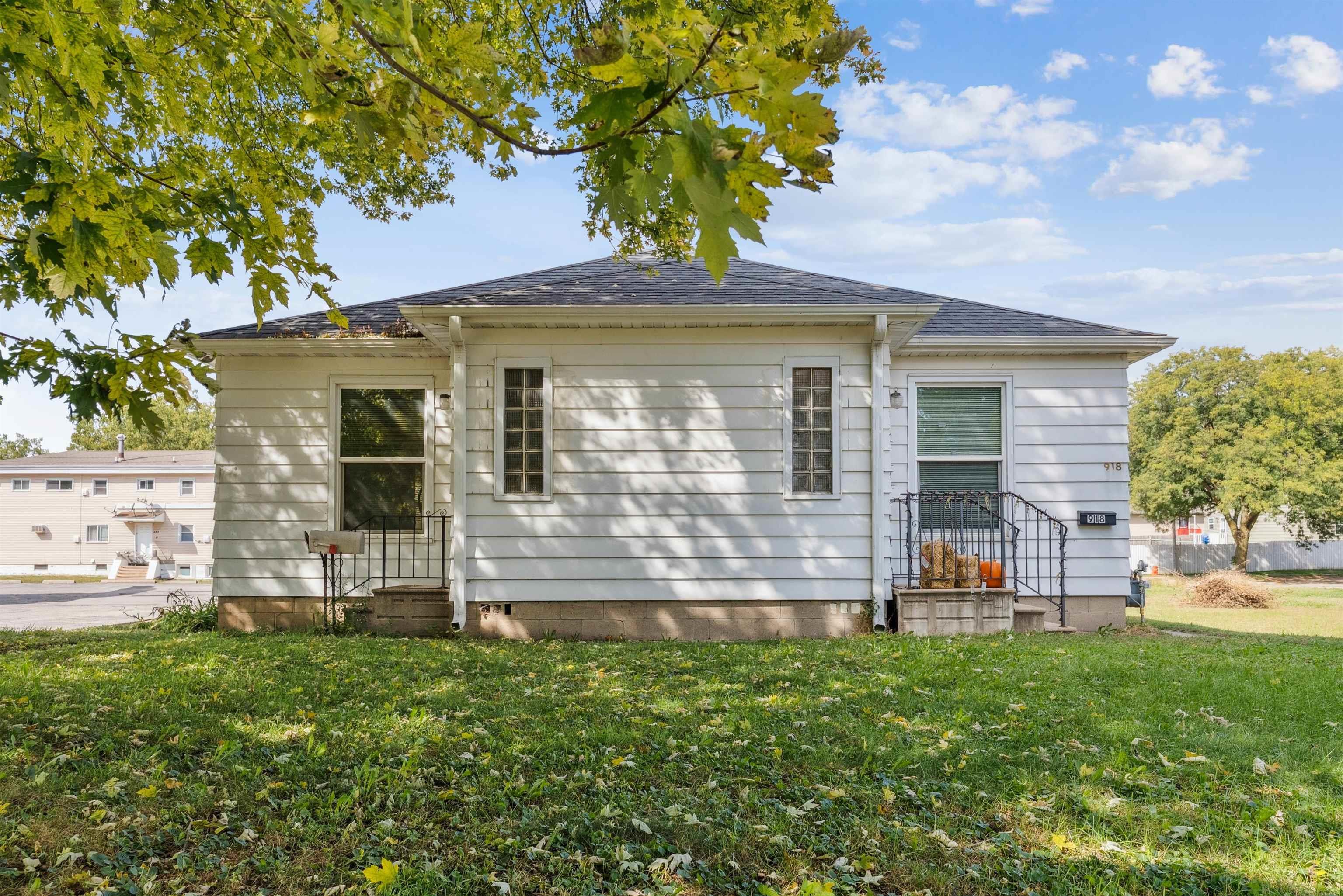 918-920 W 4th Street