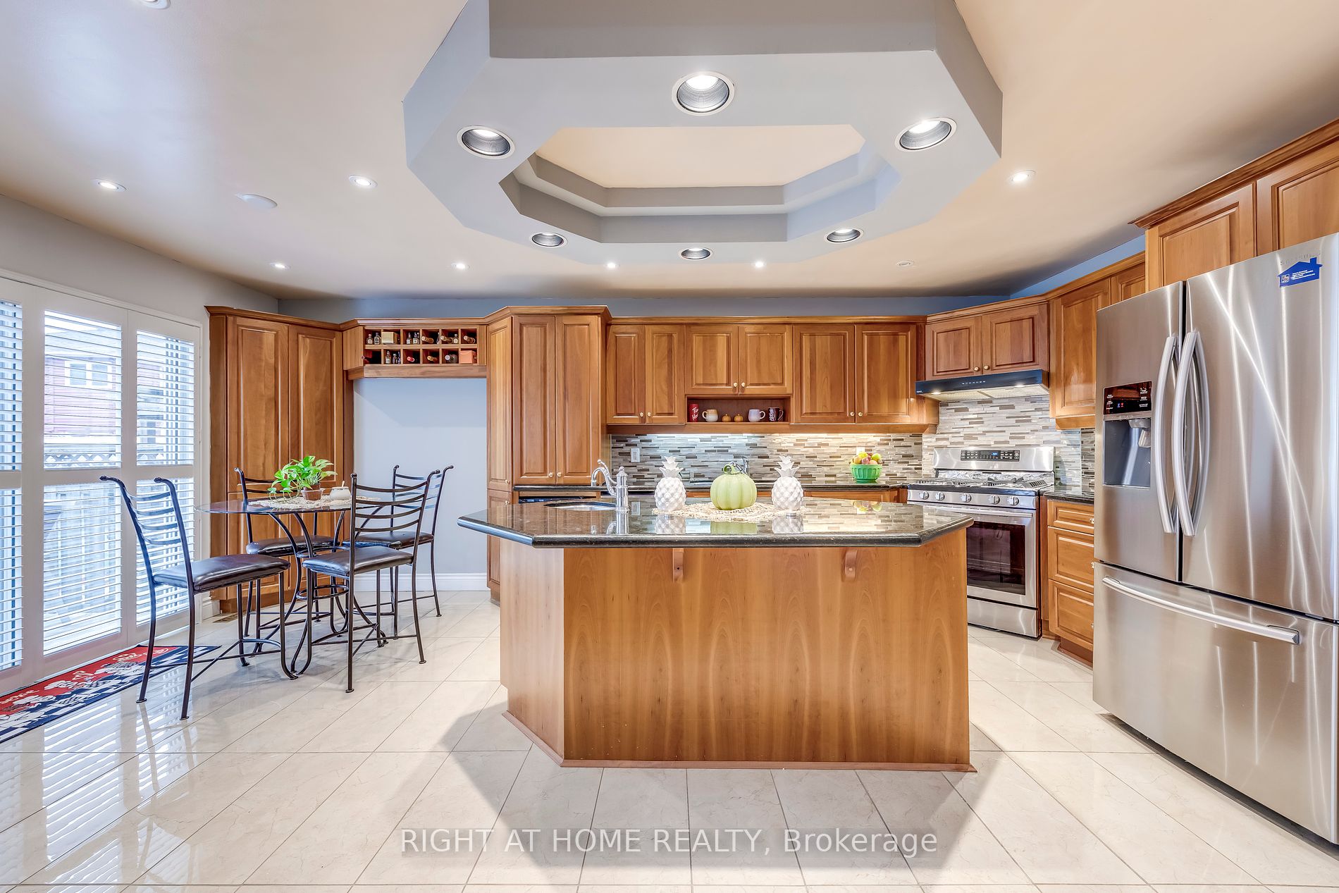 5832 Prairie Circ